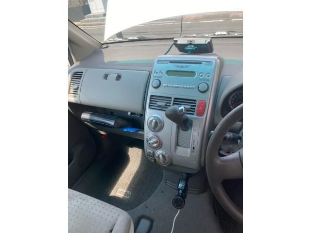 HONDA MOBILIO 2002 Image 31