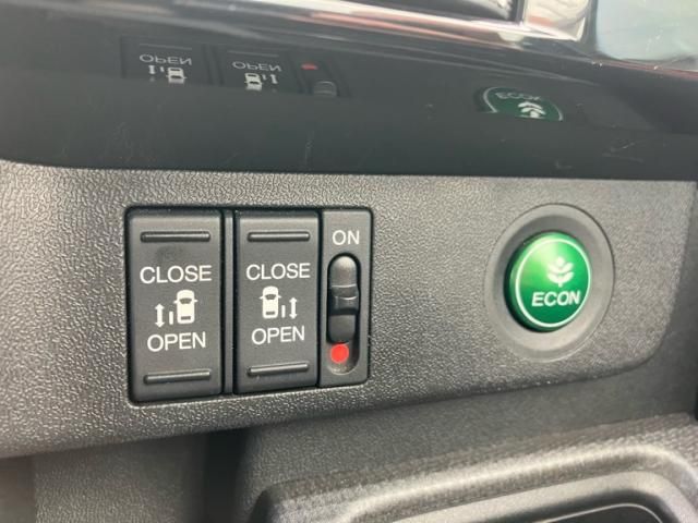 HONDA STEPWAGON SPADA 2017 Image 31