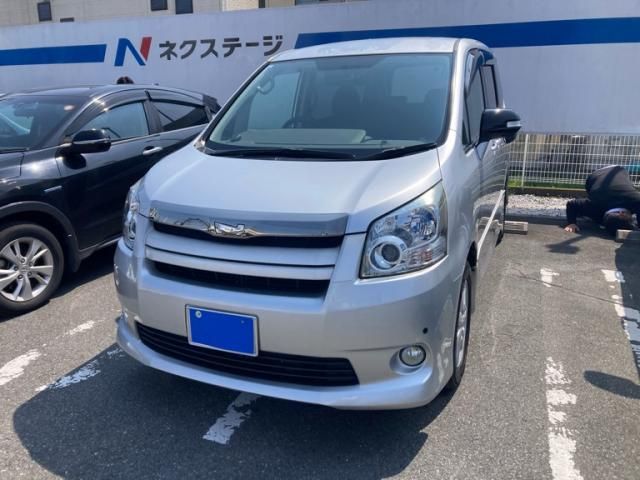 TOYOTA NOAH 2007 Image 31