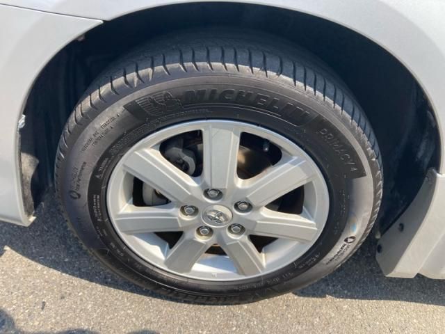 TOYOTA NOAH 2007 Image 31