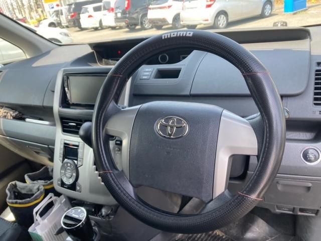 TOYOTA NOAH 2007 Image 31