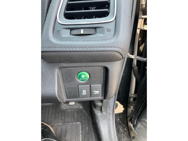 HONDA VEZEL HYBRID 2014 Image 31