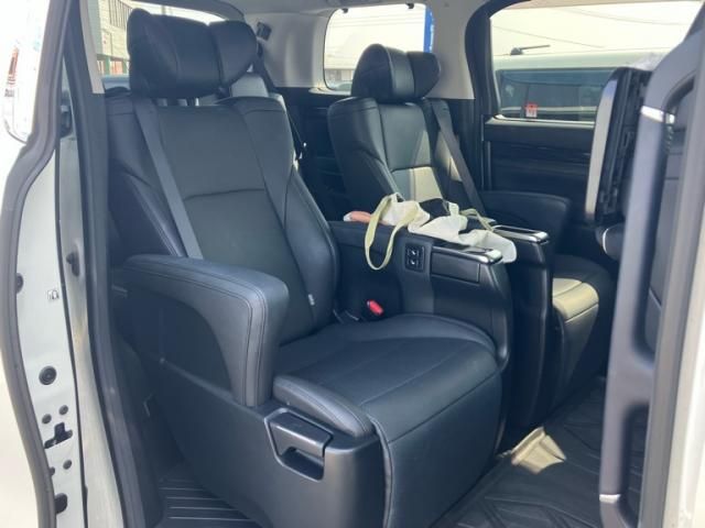 TOYOTA ALPHARD 4WD 2022 Image 31