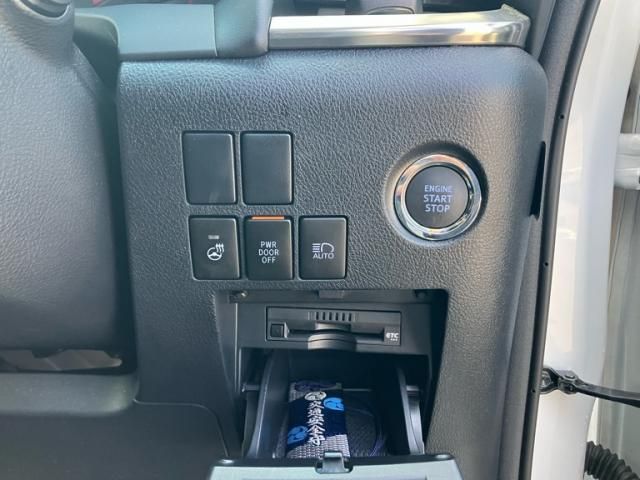 TOYOTA ALPHARD 4WD 2022 Image 31