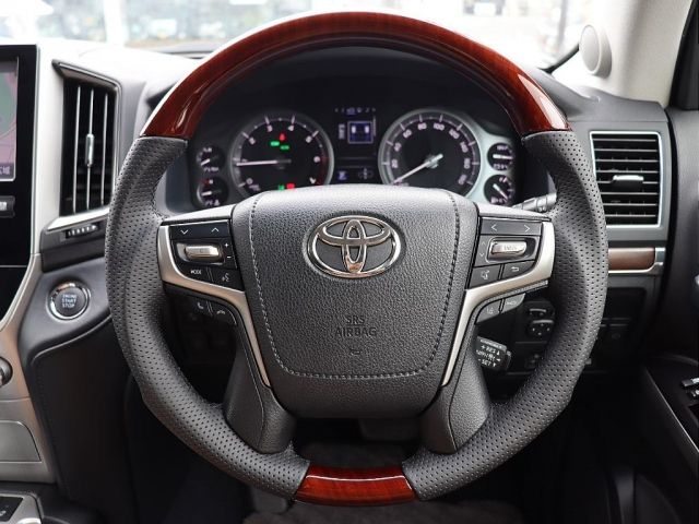 TOYOTA LANDCRUISER WAGON 2018 Image 31