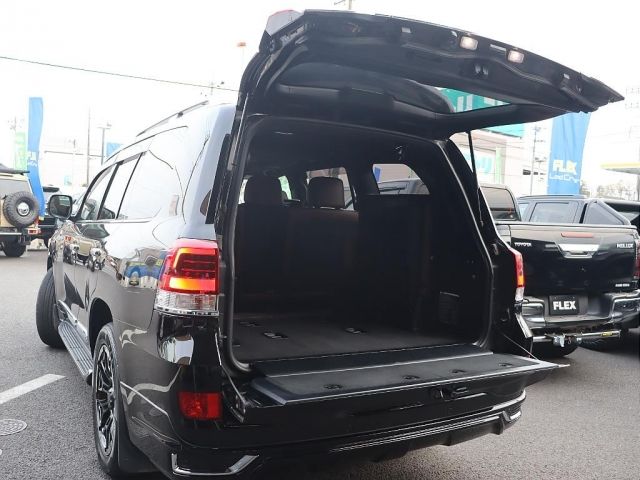 TOYOTA LANDCRUISER WAGON 2018 Image 31
