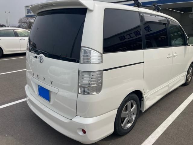 TOYOTA VOXY 2005 Image 31