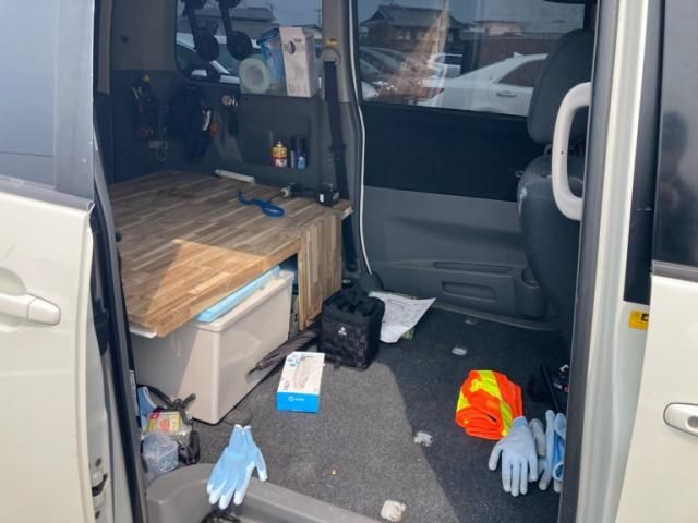 TOYOTA VOXY 2005 Image 31