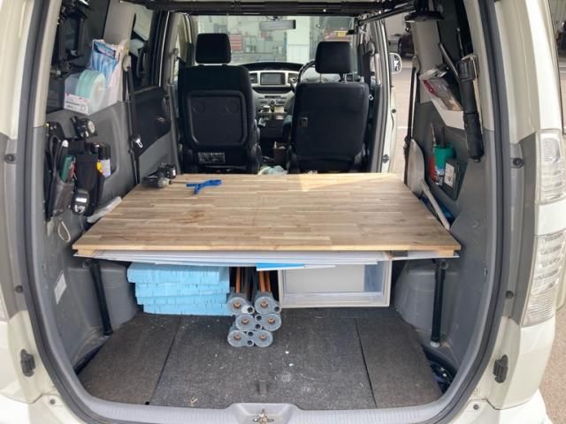 TOYOTA VOXY 2005 Image 31