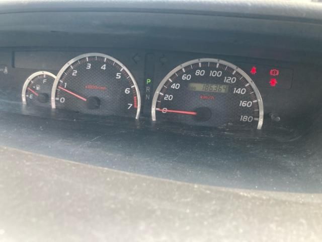 TOYOTA VOXY 2005 Image 31