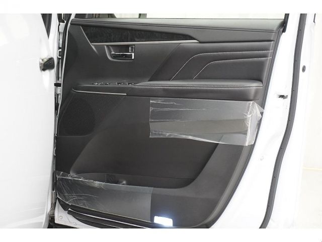 MITSUBISHI DELICA D:5 4WD 2025 Image 31