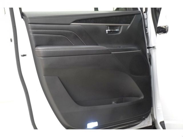 MITSUBISHI DELICA D:5 4WD 2025 Image 31