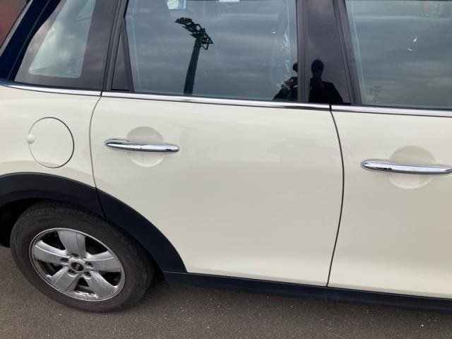 BMW MINI COOPER D 5DOOR 2020 Image 31