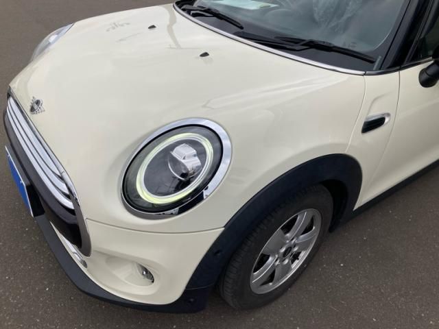 BMW MINI COOPER D 5DOOR 2020 Image 31