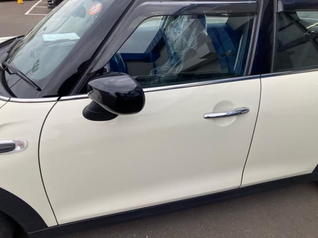 BMW MINI COOPER D 5DOOR 2020 Image 31