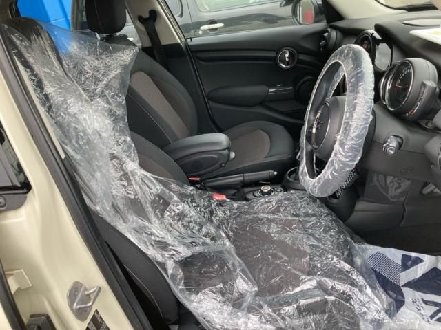 BMW MINI COOPER D 5DOOR 2020 Image 31