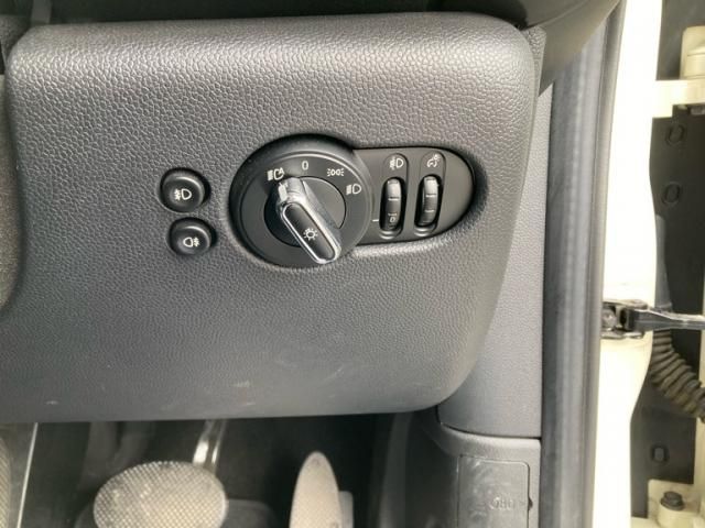 BMW MINI COOPER D 5DOOR 2020 Image 31