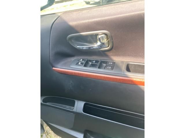 NISSAN ELGRAND 2005 Image 31