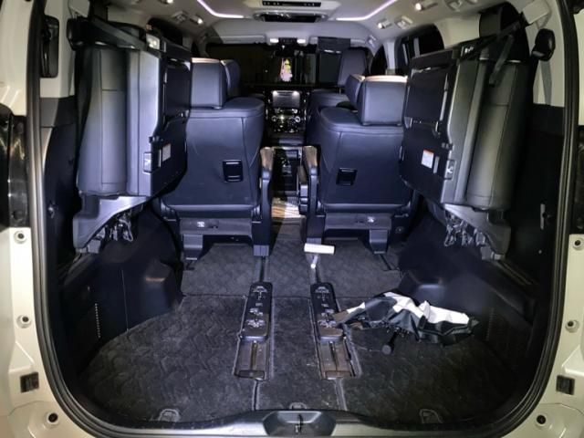 TOYOTA ALPHARD HYBRID 4WD 2016 Image 31