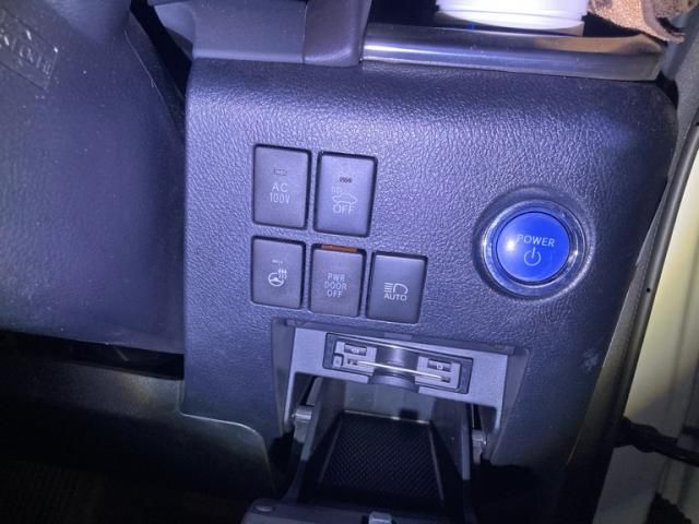 TOYOTA ALPHARD HYBRID 4WD 2016 Image 31