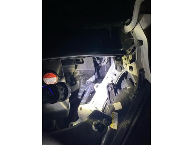 TOYOTA ALPHARD HYBRID 4WD 2016 Image 31