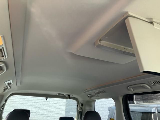 TOYOTA VELLFIRE 2013 Image 31