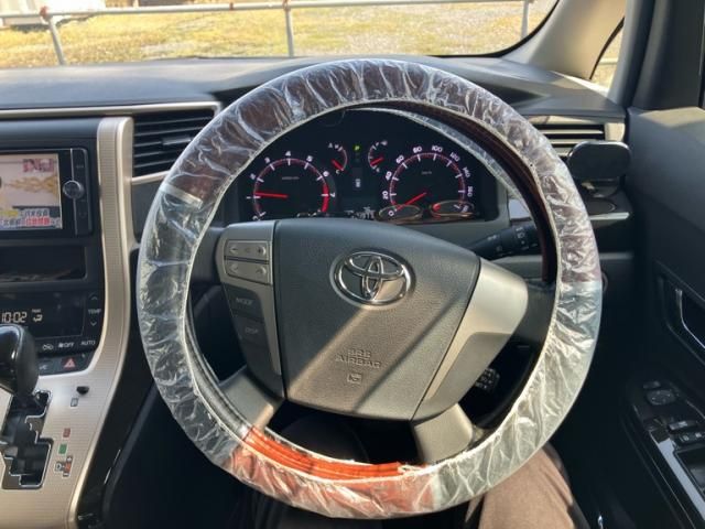 TOYOTA VELLFIRE 2013 Image 31