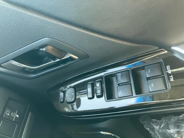 TOYOTA VELLFIRE 2013 Image 31