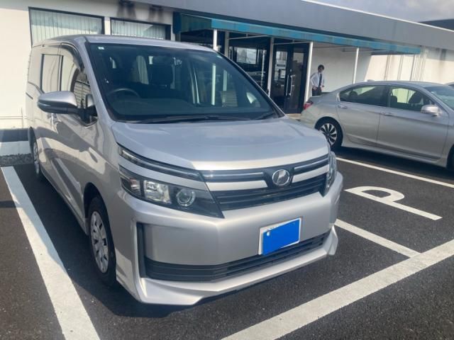 TOYOTA VOXY 2017 Image 31