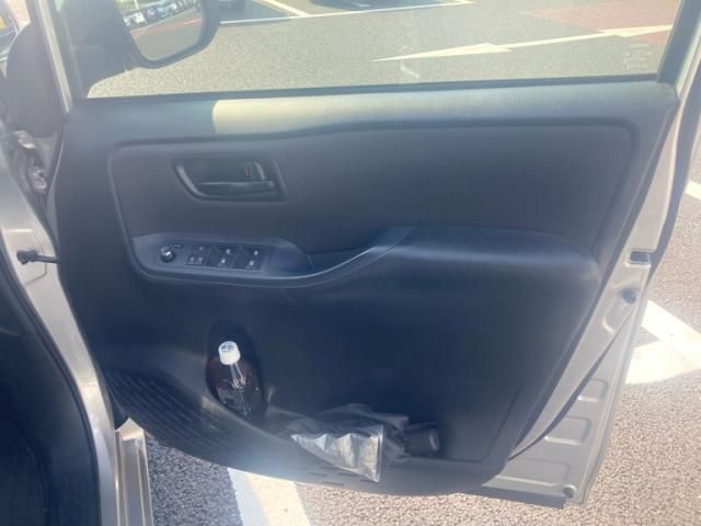 TOYOTA VOXY 2017 Image 31