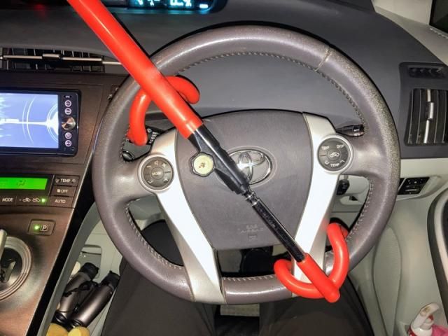 TOYOTA PRIUS 2011 Image 31