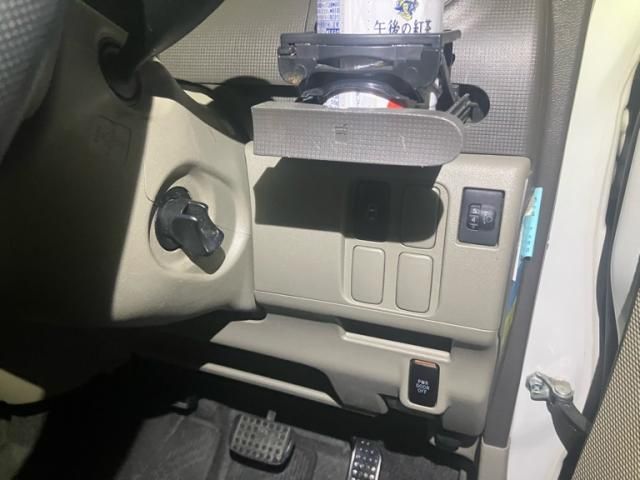 DAIHATSU TANTO 2010 Image 31