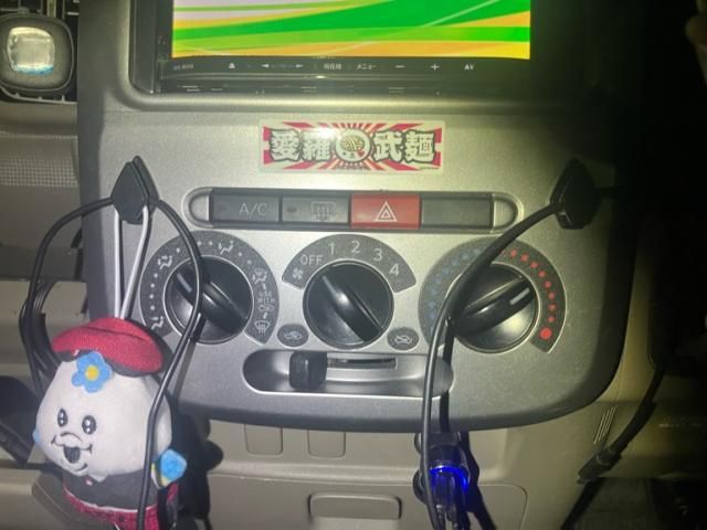 DAIHATSU TANTO 2010 Image 31