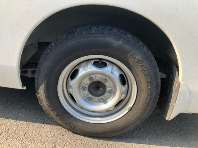 NISSAN NV350 CARAVAN 2012 Image 31