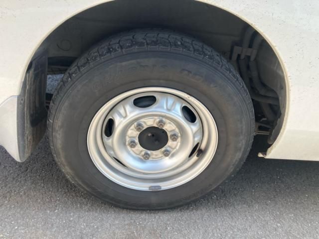 NISSAN NV350 CARAVAN 2012 Image 31