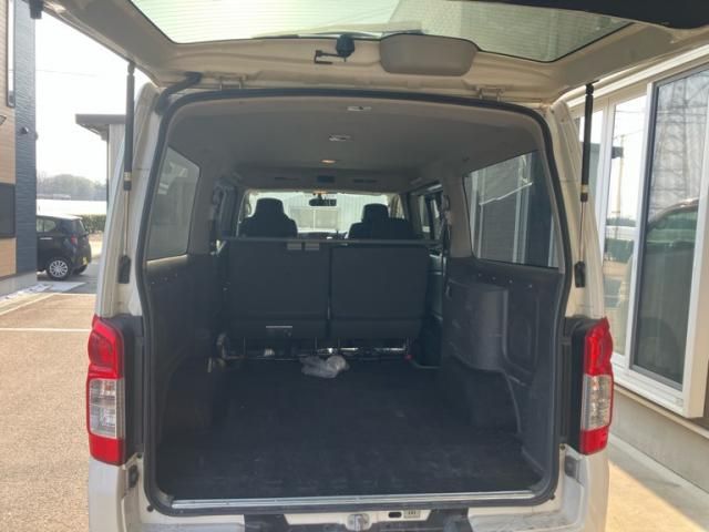 NISSAN NV350 CARAVAN 2012 Image 31