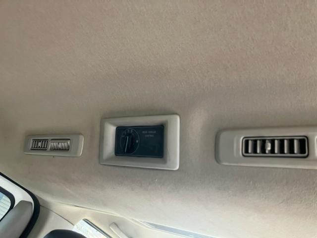 NISSAN NV350 CARAVAN 2012 Image 31