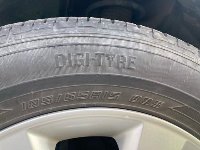 NISSAN TIIDA 2008 Image 31