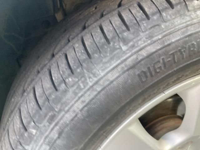 NISSAN TIIDA 2008 Image 31