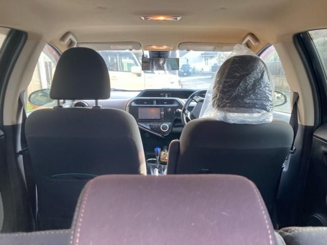 TOYOTA AQUA 2017 Image 31