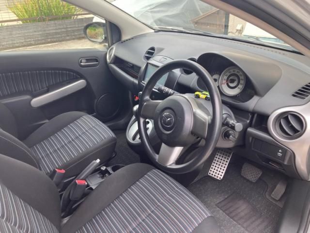 MAZDA DEMIO 2010 Image 31