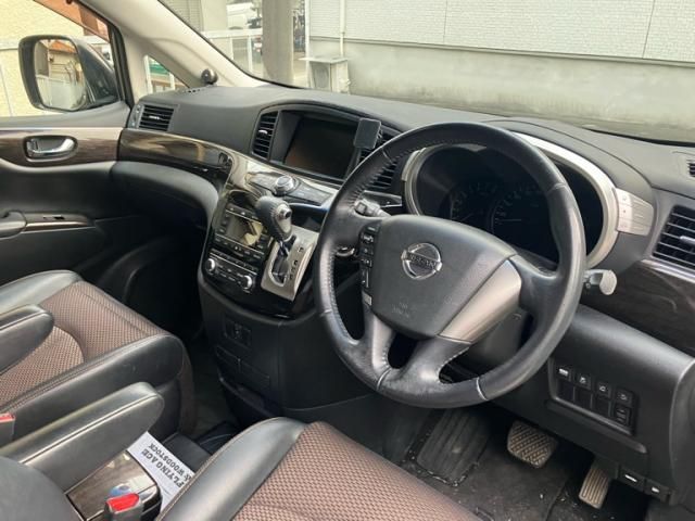 NISSAN ELGRAND 2011 Image 31