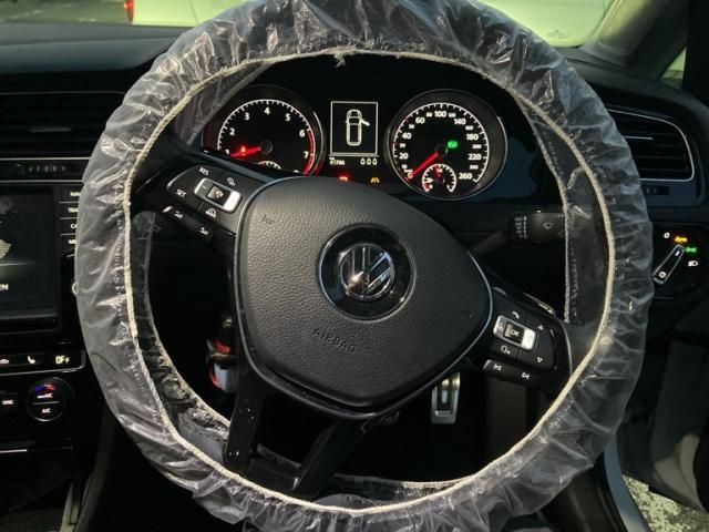 VOLKSWAGEN GOLF VARI 2016 Image 31