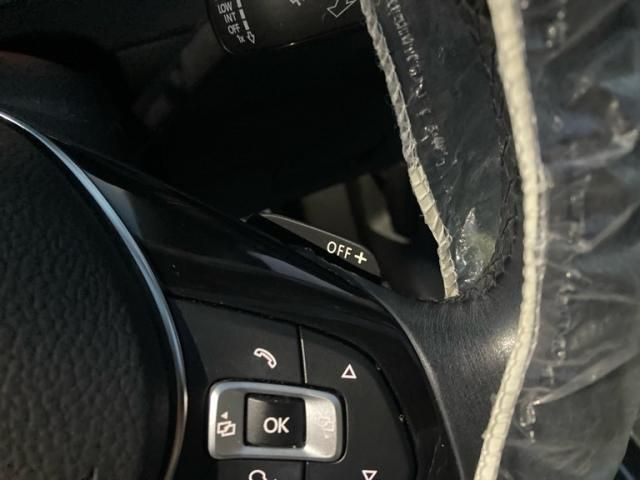 VOLKSWAGEN GOLF VARI 2016 Image 31