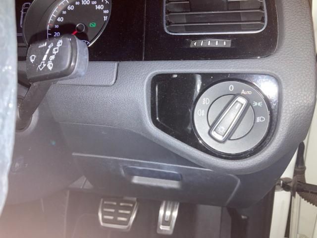 VOLKSWAGEN GOLF VARI 2016 Image 31