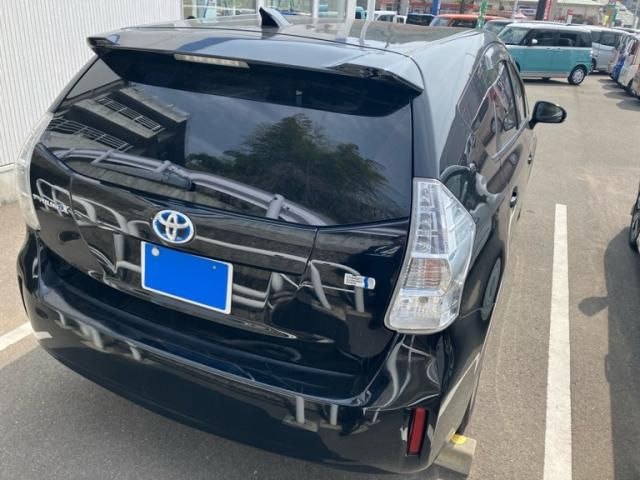 TOYOTA PRIUS ALPHA 2014 Image 31