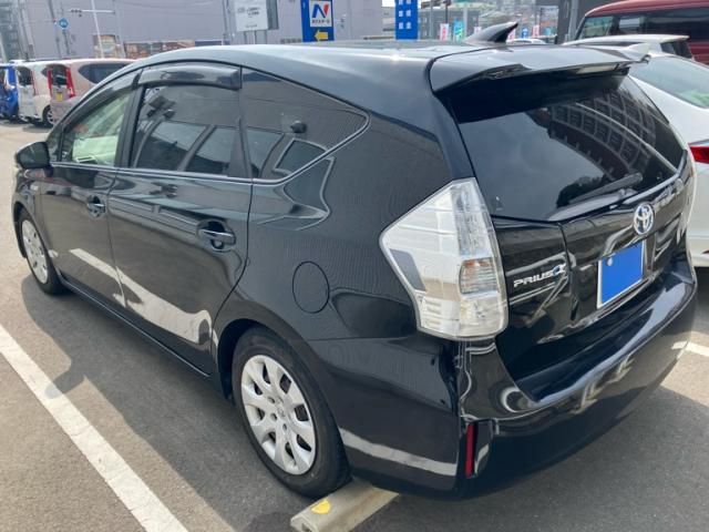 TOYOTA PRIUS ALPHA 2014 Image 31