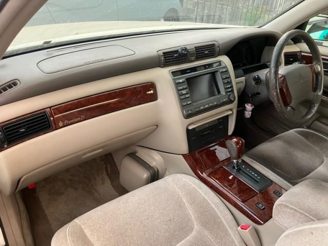 TOYOTA CROWN SEDAN 2001 Image 31