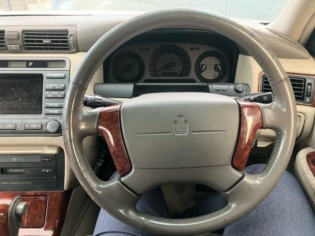 TOYOTA CROWN SEDAN 2001 Image 31