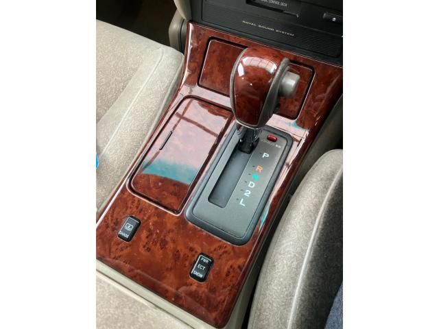 TOYOTA CROWN SEDAN 2001 Image 31